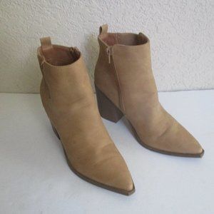Western Style Ankle Hi Boot Size 9